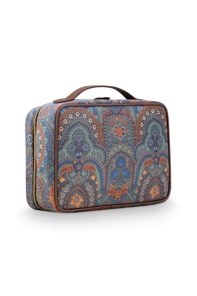 Beauty case Casey Jabali, alt unghi