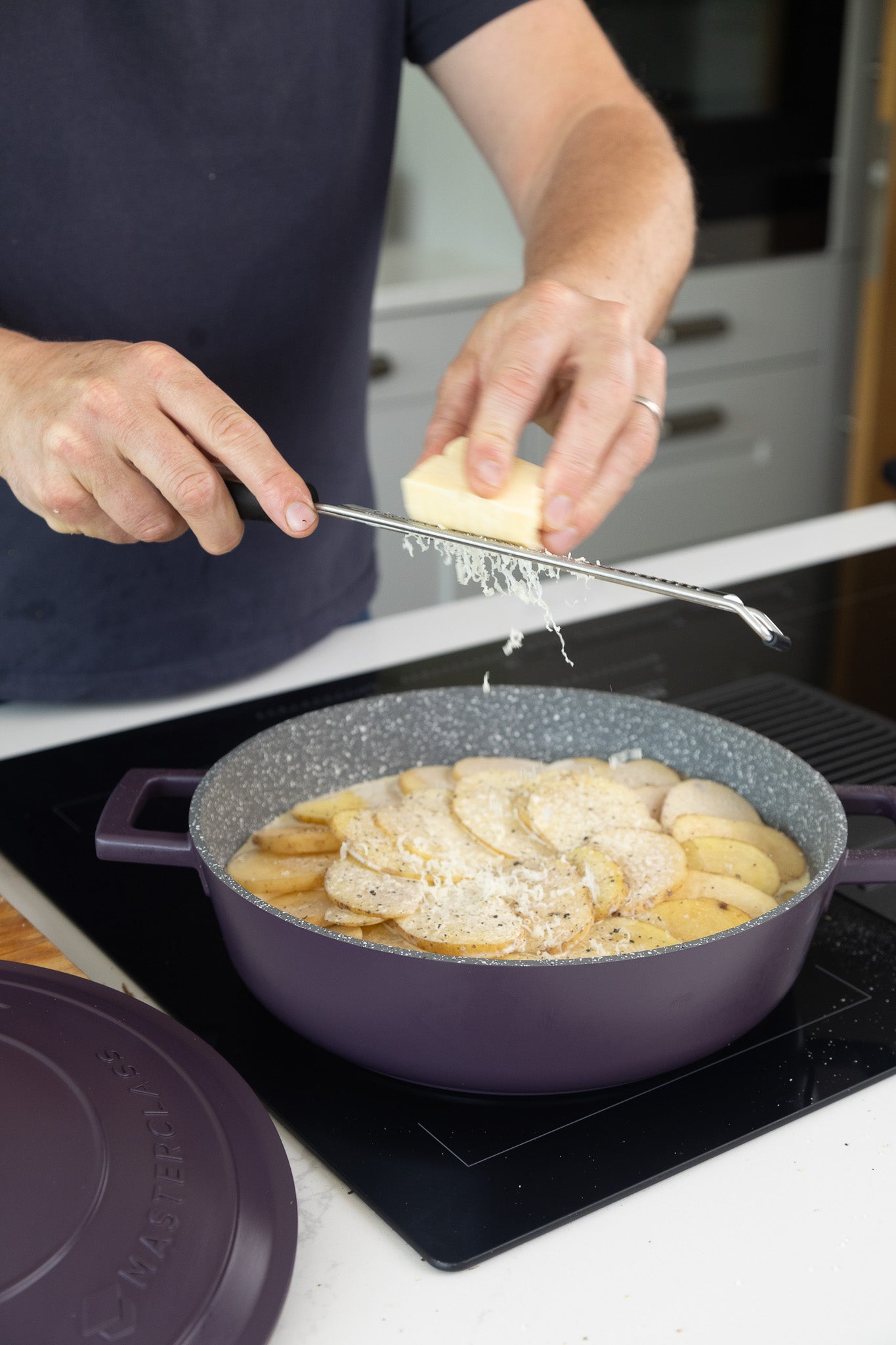 Castron 4L Shallow Casserole Cast Aluminium – mov - Eclair.md