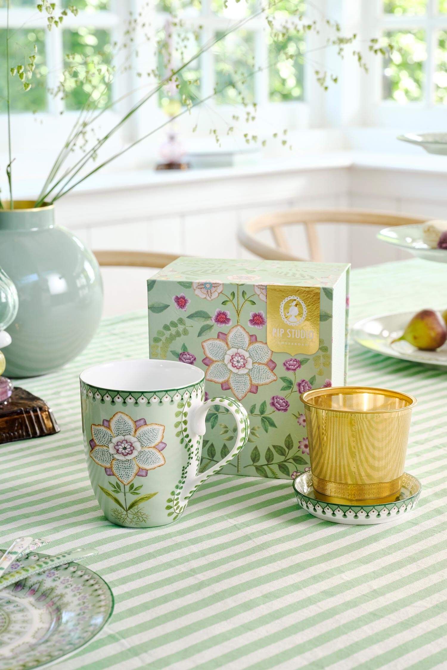 Set infuzor și cana Pip Studio Tea for One Lily & Lotus, porțelan, verde deschis, 365ml