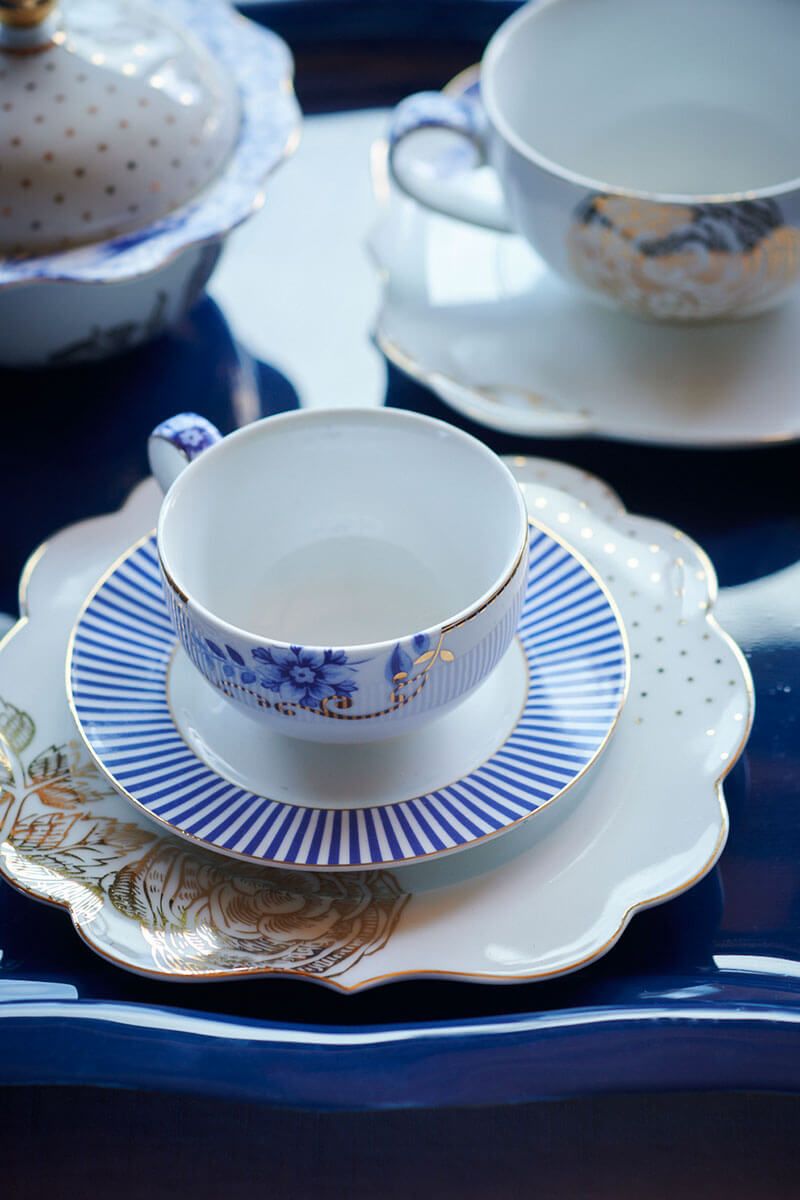 Set 2 cești de espresso cu farfurioare Royal White