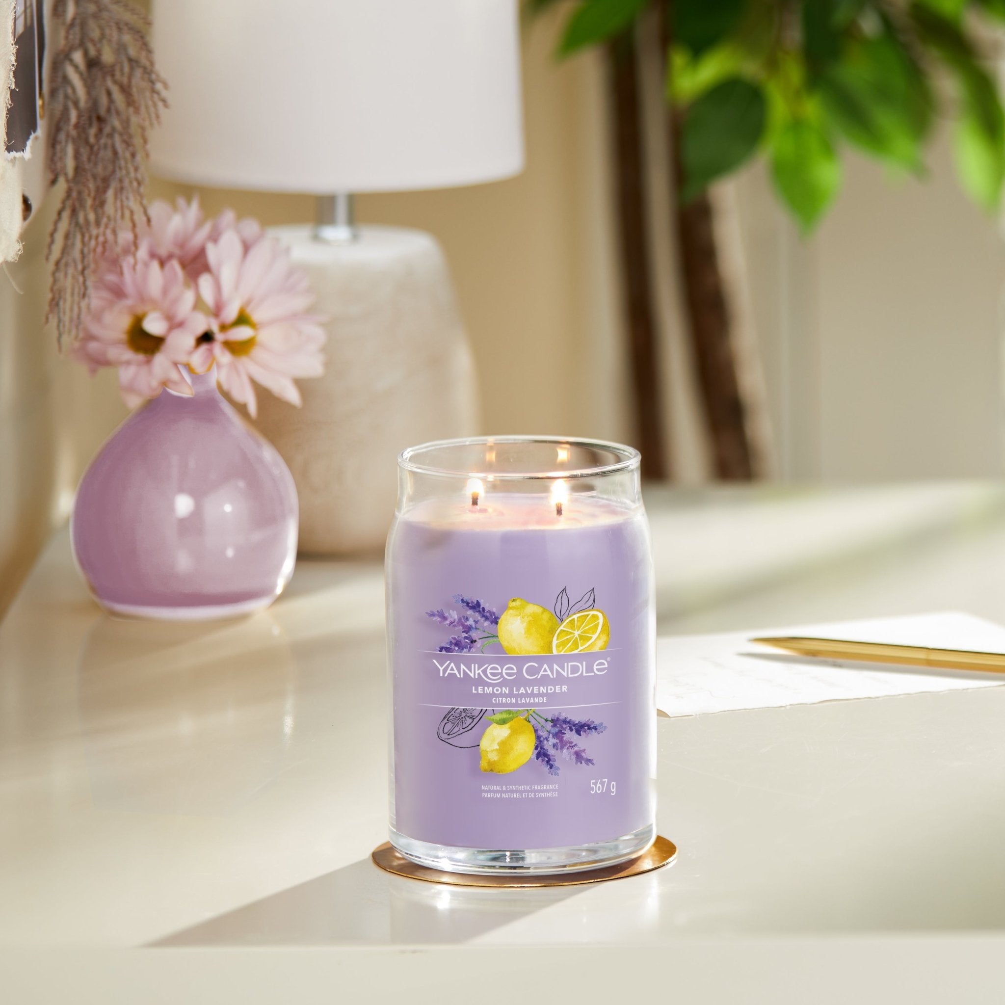 Lumanare parfumata mare Signature Lemon Lavender - Eclair.md