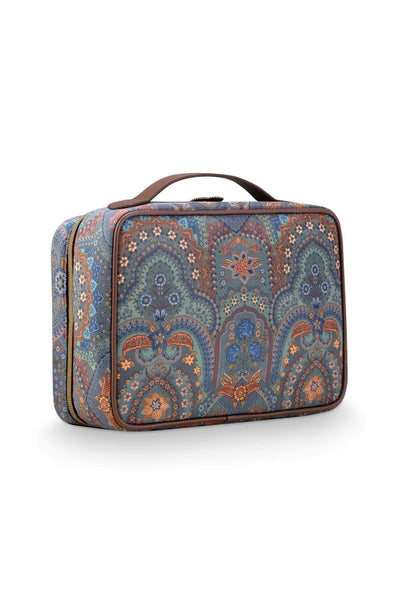 Beauty case Casey Jabali, alt unghi