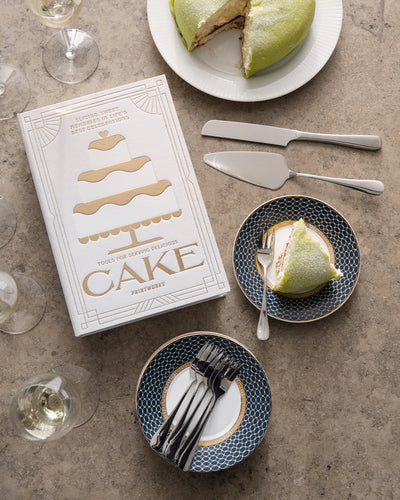 Set de tacâmuri pentru servirea tortului The Essentials The Cake Kit