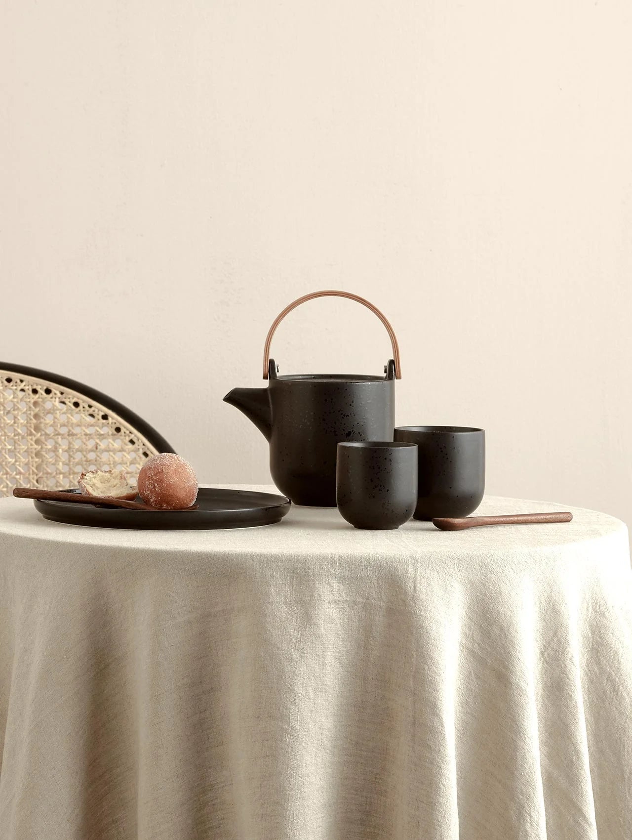 Ceainic cu maner de lemn Kuro - Eclair.md