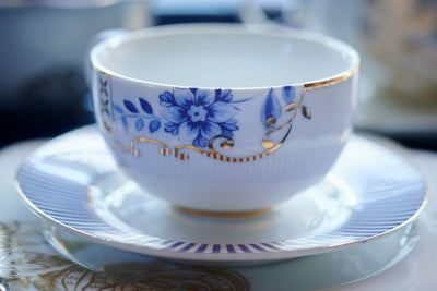 Set 2 cești de espresso cu farfurioare Royal White