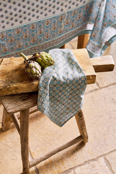 Blooming Tales Bustani-Pashmina set of 2 tea towels in a styled setting