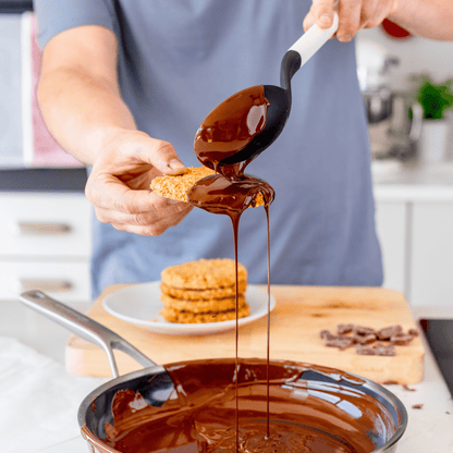 Lingura pentru gatit alb portelan - Eclair.md